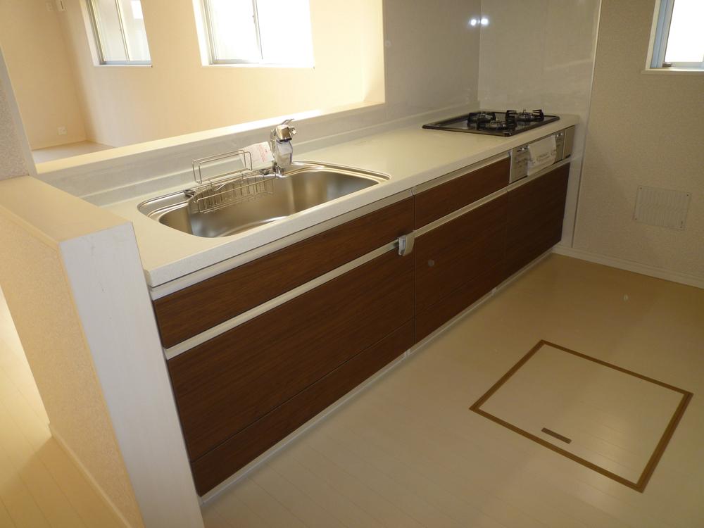 Kitchen. Indoor (11 May 2014) Shooting