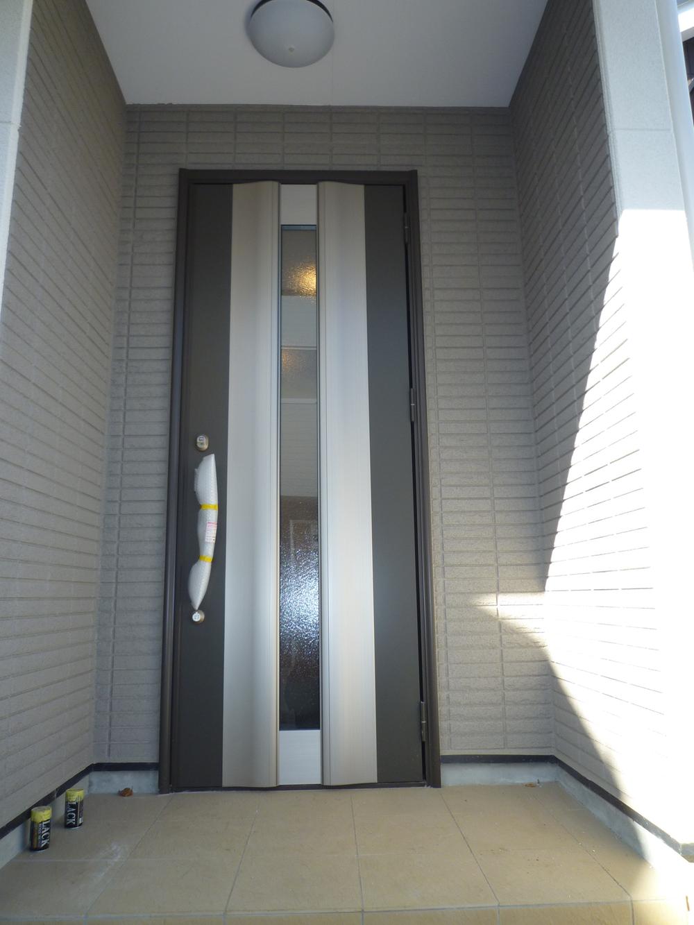 Entrance. Local (11 May 2014) Shooting