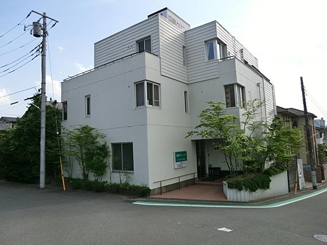 Hospital. 1090m to rural clinic