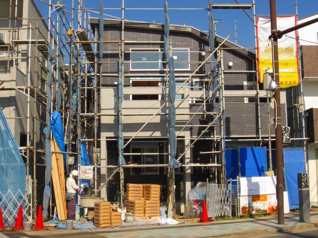 Local appearance photo. Local (11 May 2013) Shooting