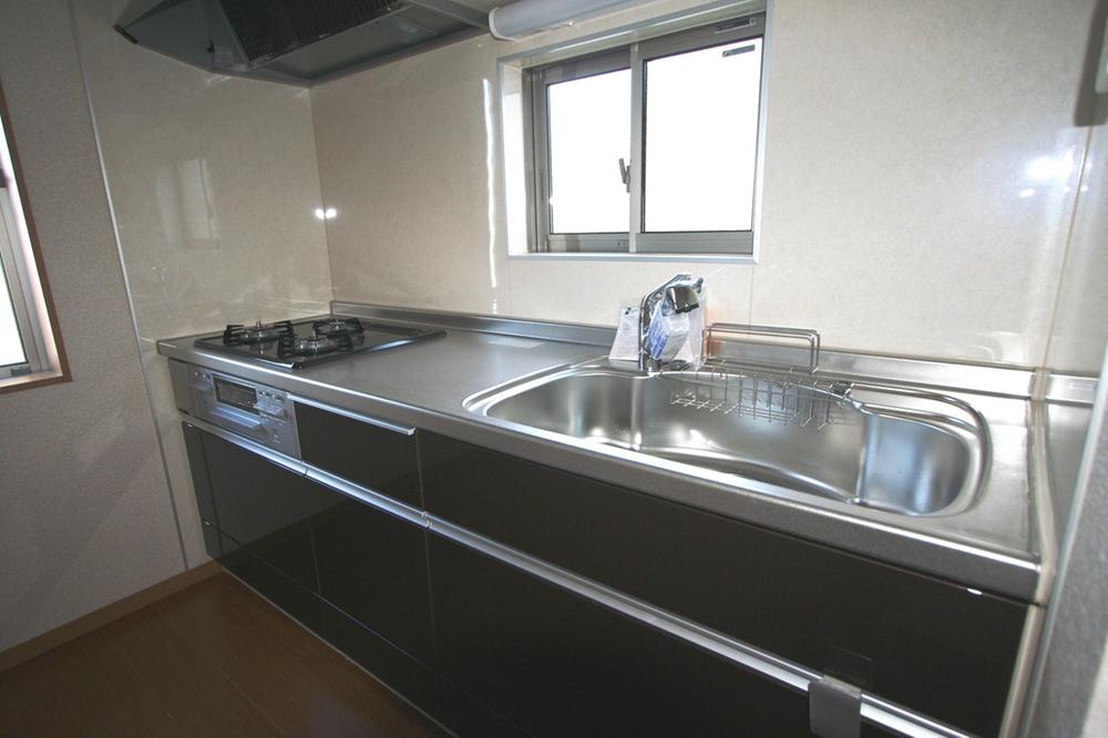 Kitchen. Local (12 May 2013) Shooting