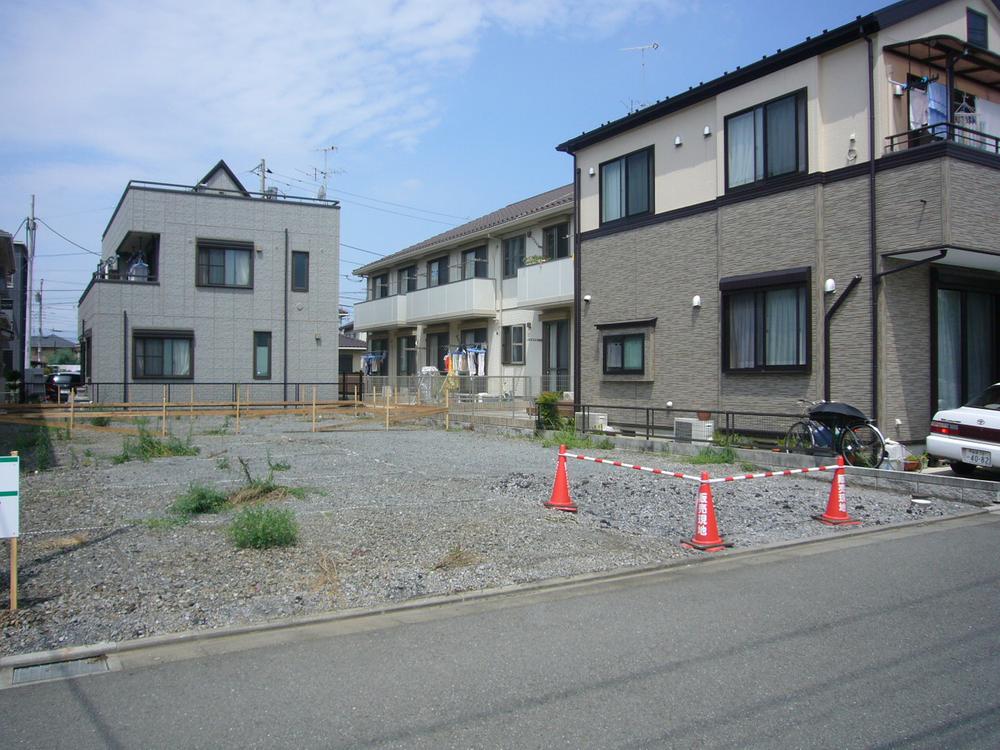 Local photos, including front road. Local (July 2013) Shooting