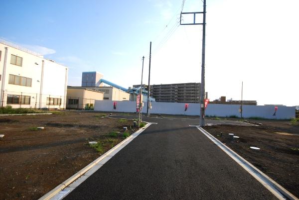 Local photos, including front road. Local (August 2013) Shooting