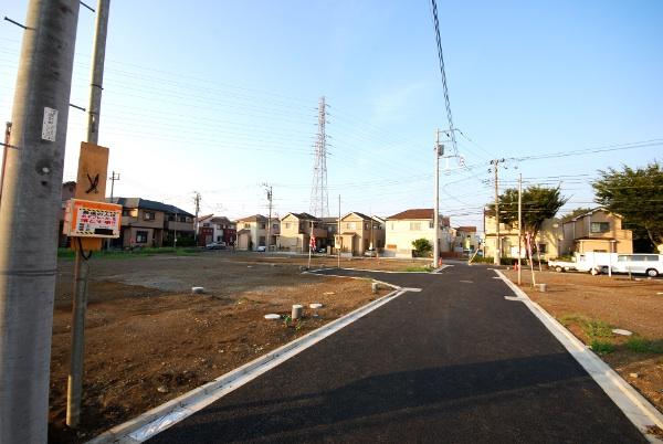 Local photos, including front road. Local (August 2013) Shooting