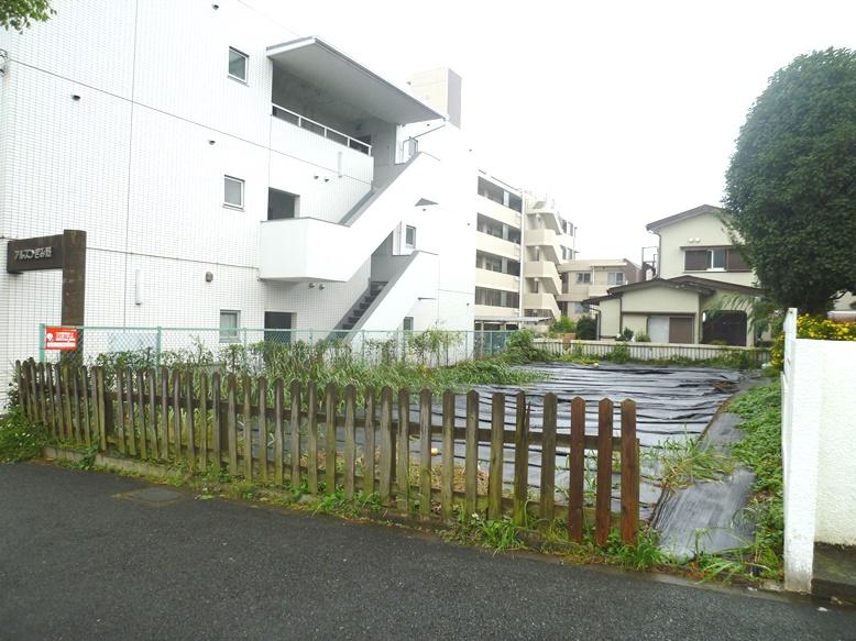 Local land photo. Local (10 May 2013) Shooting