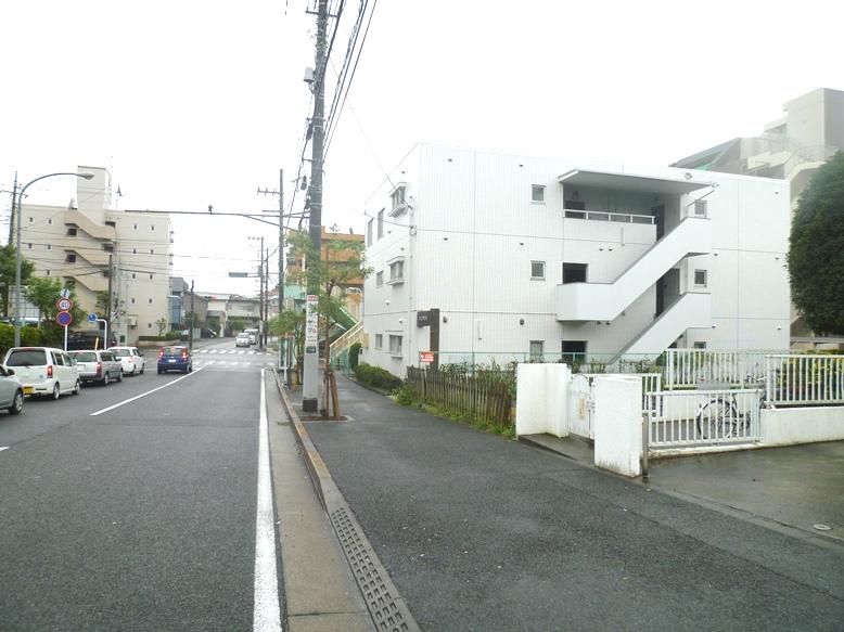 Local photos, including front road. Local (10 May 2013) Shooting