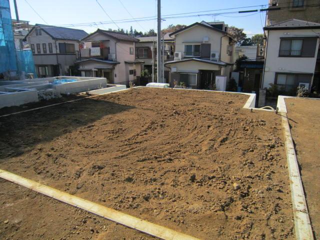 Local appearance photo. Local (12 May 2013) Shooting