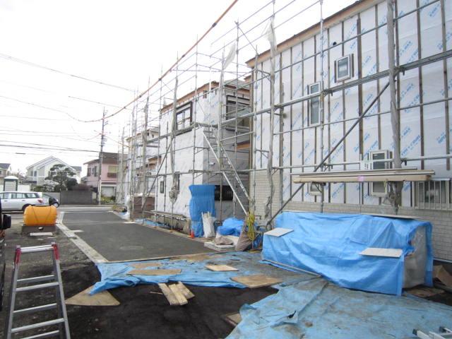 Local photos, including front road. Local (January 2014) Shooting