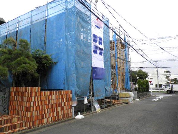 Local photos, including front road. Local (August 2013) Shooting