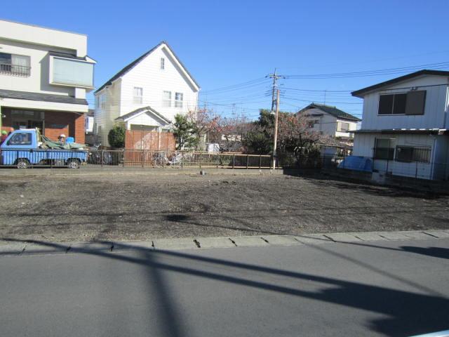 Local appearance photo. Local (12 May 2013) Shooting