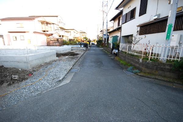 Local photos, including front road. Local (12 May 2013) Shooting. 3 ・ 4 Building.