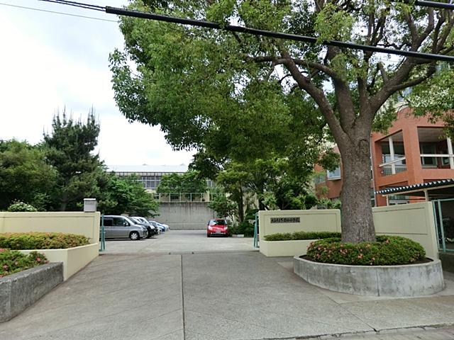 Junior high school. Shimofukuda 390m until junior high school