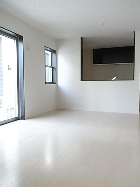 Living. Same specifications