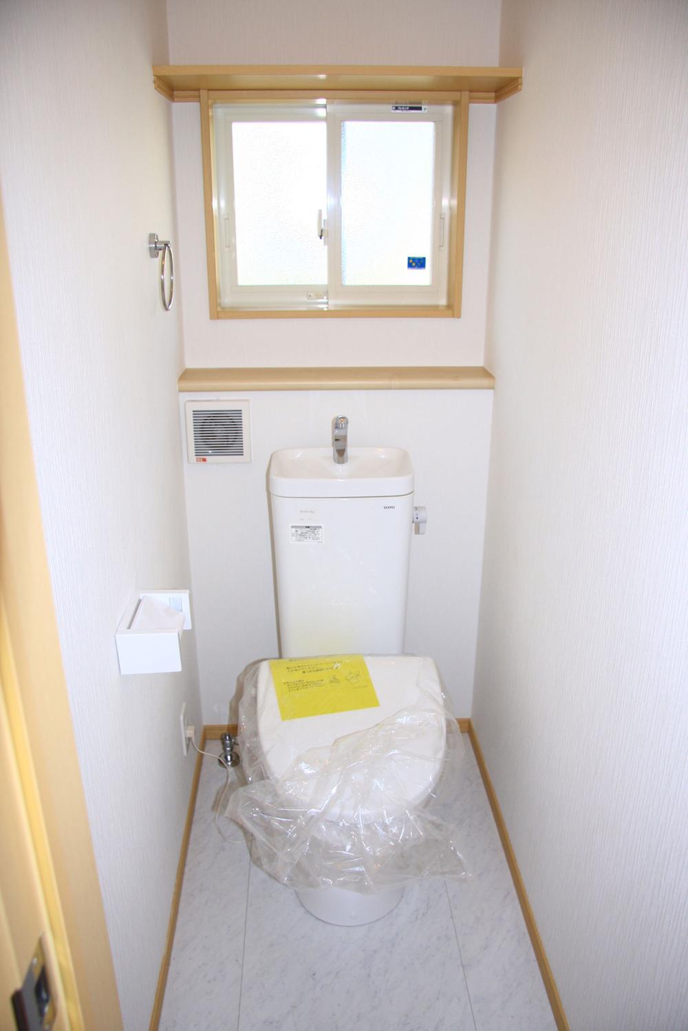 Toilet. 4 Building Indoor (September 2013) Shooting