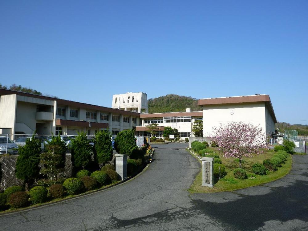 Junior high school. 1124m until the Yamato Municipal Yamato Junior High School