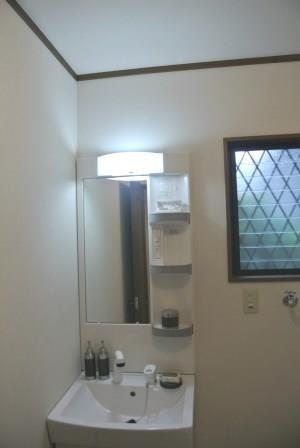 Wash basin, toilet