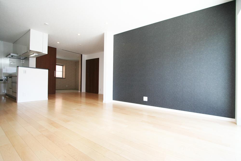 Same specifications photos (living). Same specifications