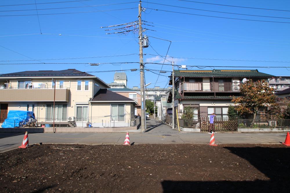 Local appearance photo. Local (11 May 2013) Shooting