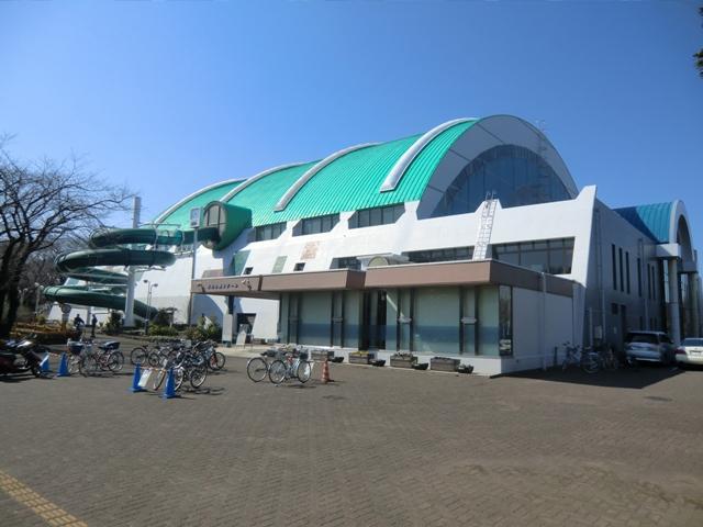 park. 560m until Hikichi stand park (pool)