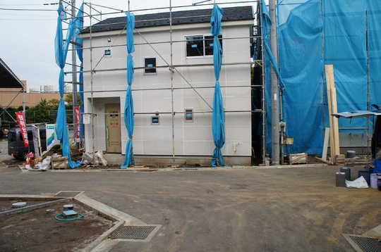 Local photos, including front road. Building appearance