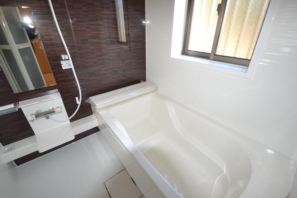 Bathroom. Indoor (12 May 2013) Shooting