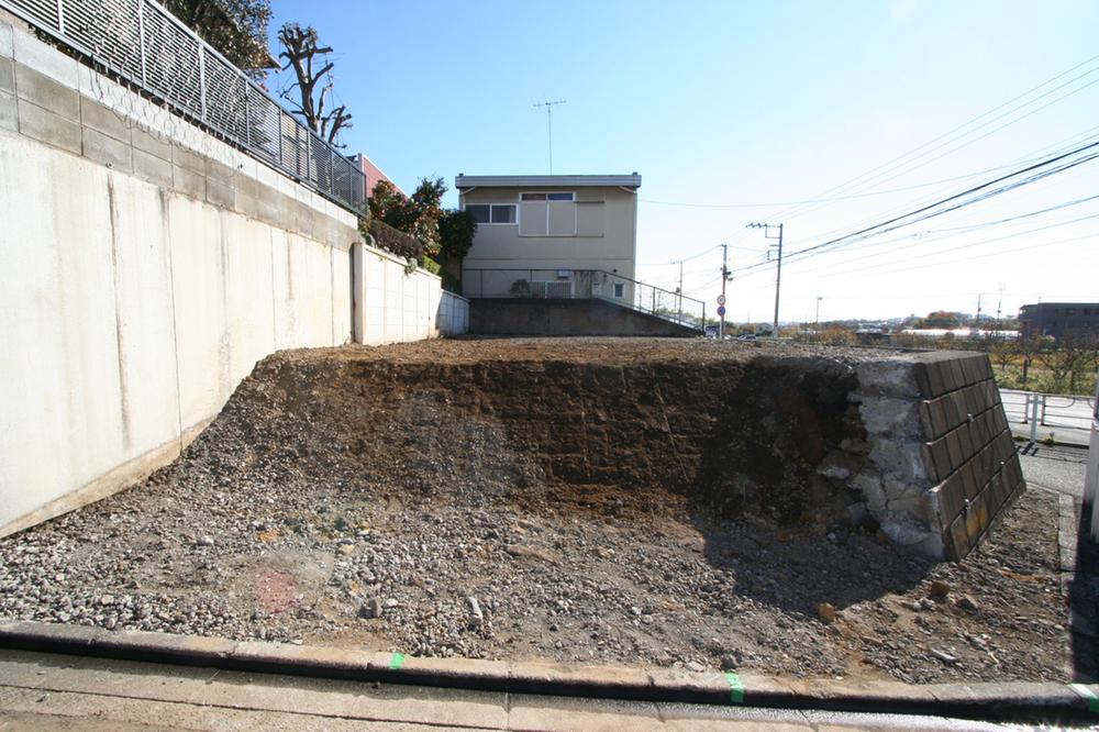 Local appearance photo. Local (11 May 2013) Shooting