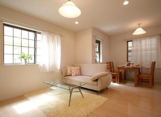 Same specifications photos (living)