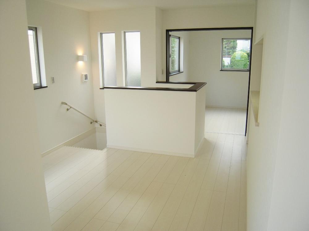 Living. Building 2 Living