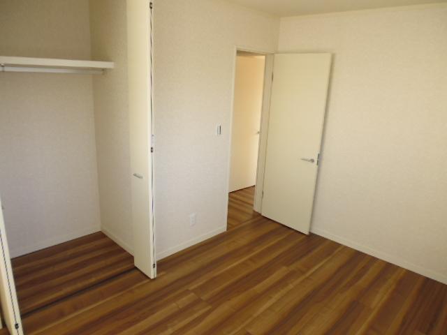 Non-living room. Indoor (November 30, 2013) Shooting