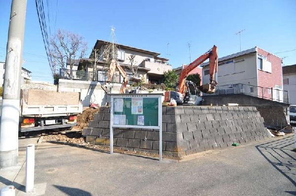 Local appearance photo. Subdivision in the photos