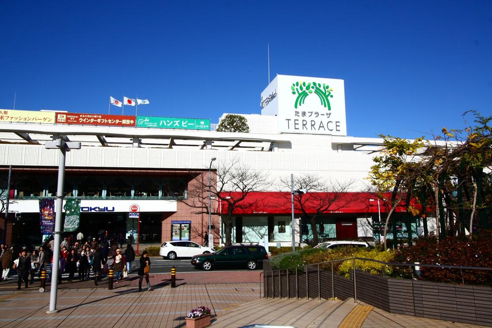 Shopping centre. 1350m to Tokyu Department Store