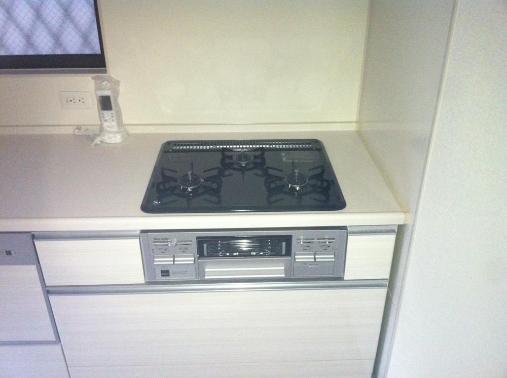 Kitchen. Indoor (12 May 2013) Shooting