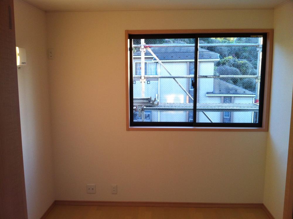 Non-living room. Indoor (12 May 2013) Shooting