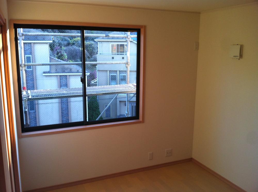 Non-living room. Indoor (12 May 2013) Shooting