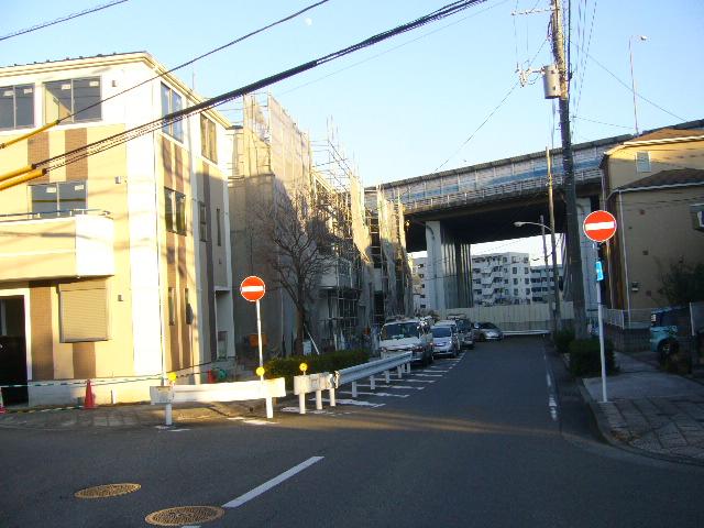 Local photos, including front road. Local (12 May 2013) Shooting