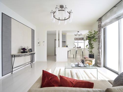 Living. About 16.6 tatami mats of living ・ dining ・ kitchen. Two-sided lighting, Indoor plenty of cramping of natural light from the large windows is bright. living ・ The dining is Nukuma from foot because floor heating is installed (sale already model house)