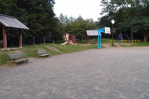 park. 640m until Mitakedai park