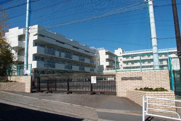 Primary school. 476m to Yokohama Municipal Mitakedai Elementary School