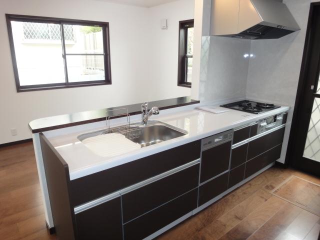 Same specifications photo (kitchen)