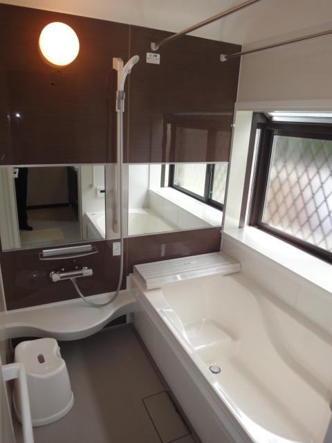 Same specifications photo (bathroom)
