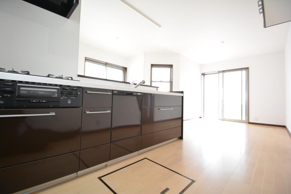 Same specifications photo (kitchen). Same specifications