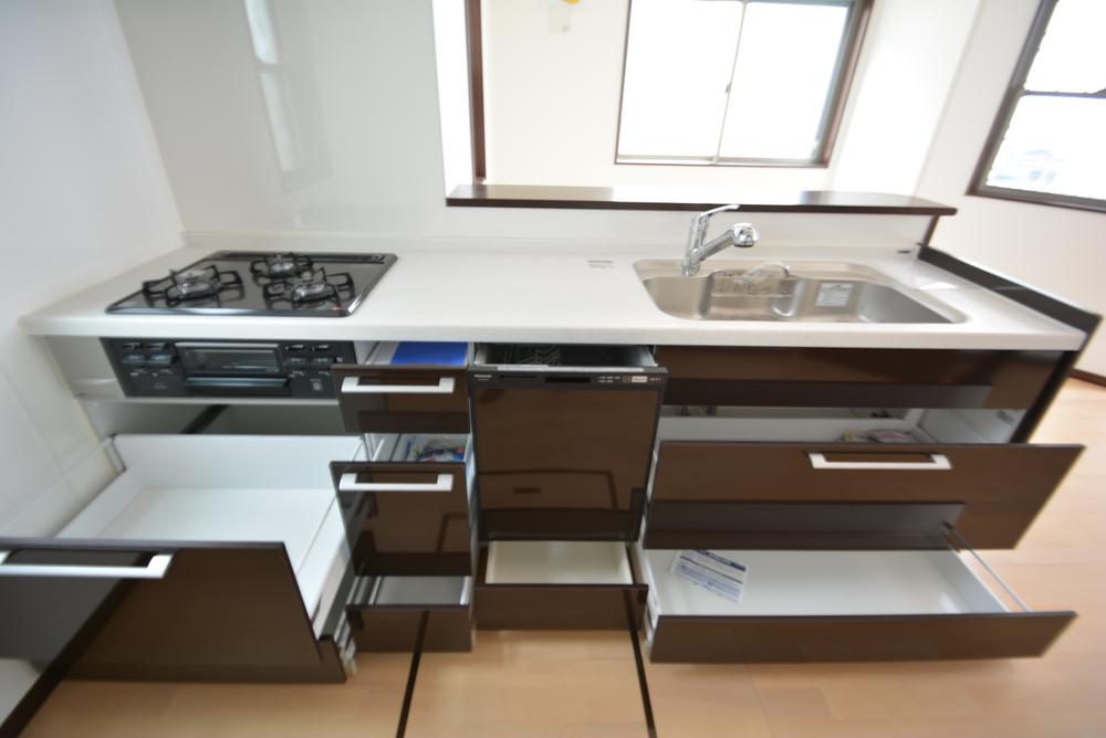 Same specifications photo (kitchen). Same specifications