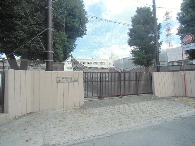 Junior high school. 1318m to Yokohama Municipal Tanimoto Junior High School