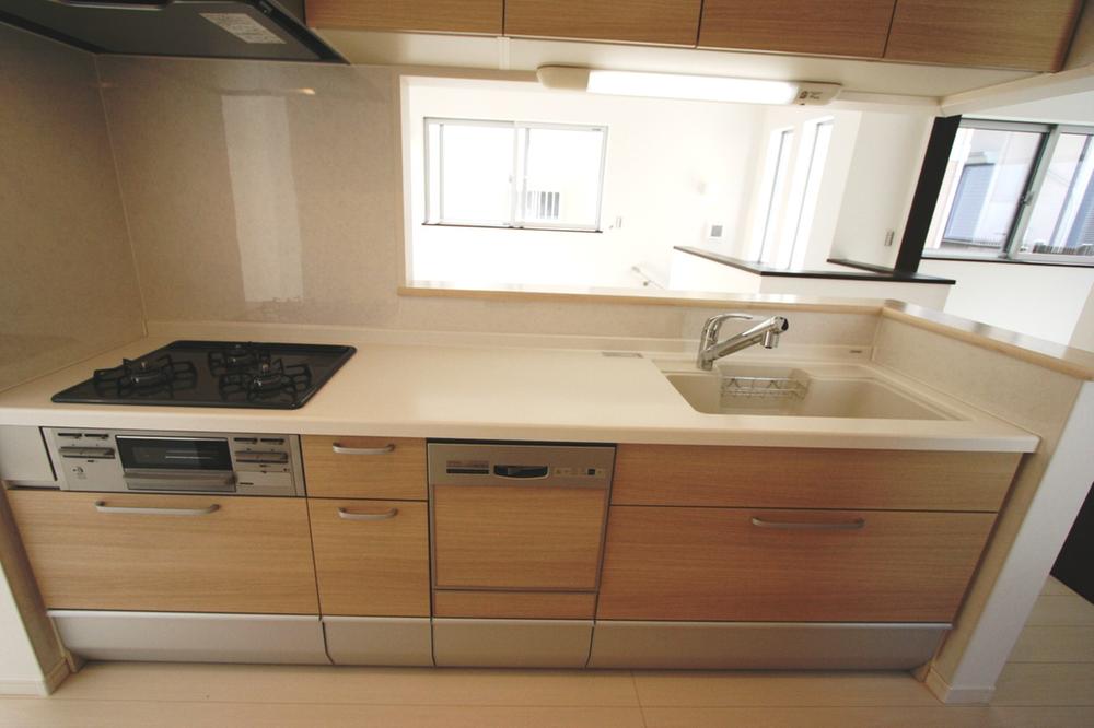 Kitchen. Local (September 2013) Shooting