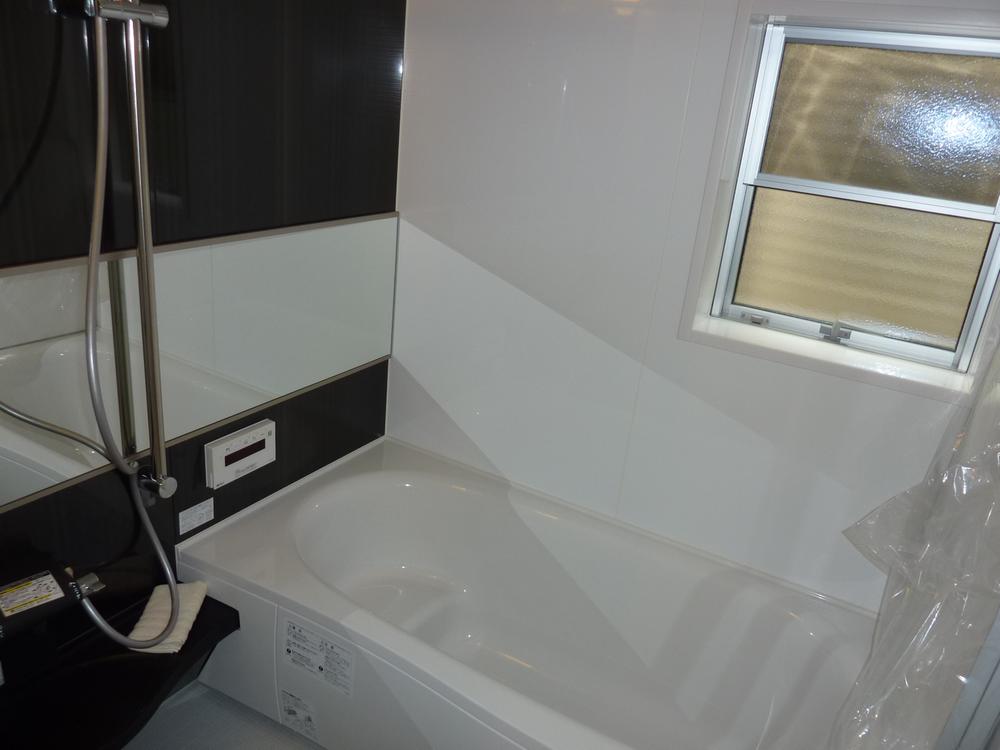 Bathroom. Building 2