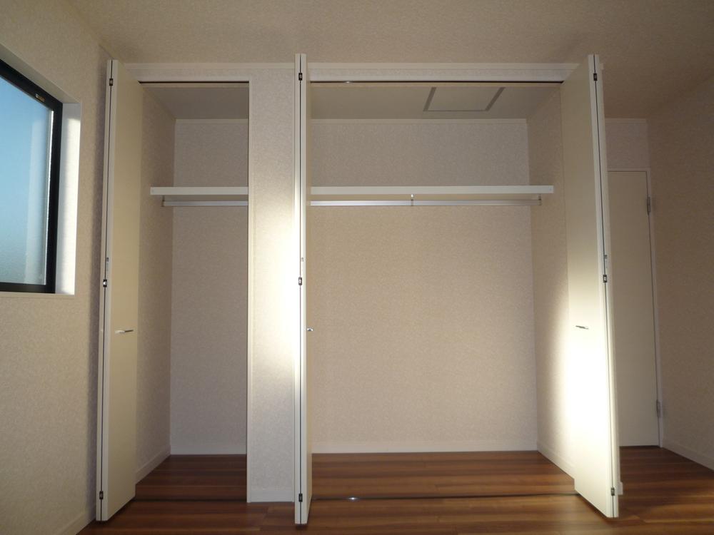 Receipt. There is housed in each room.