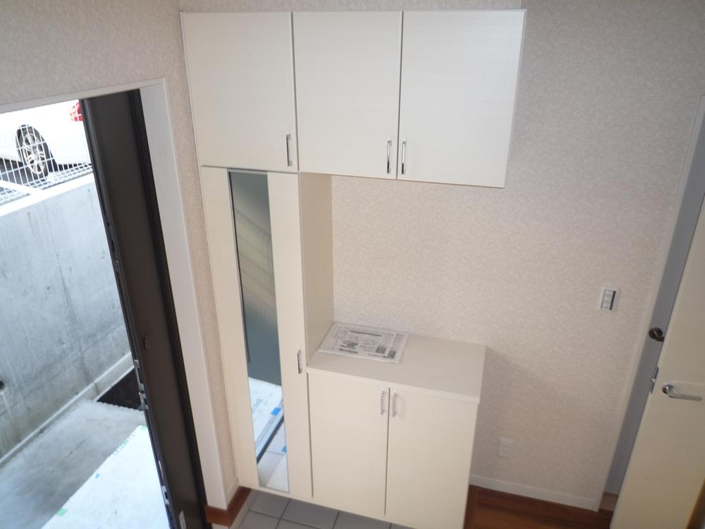 Receipt. Amount of storage is plenty of cupboard.