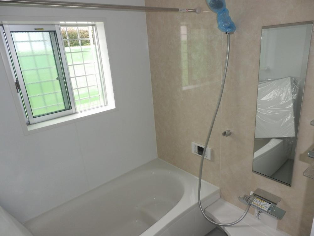 Bathroom. 2013 / 10 / 19 shooting Bathroom photo You can soak in the spacious bathtub afield! !