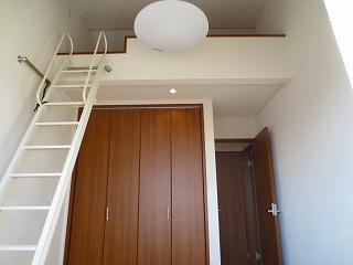 Non-living room. Second floor Western-style than under loft: (December 5, 2013) Shooting