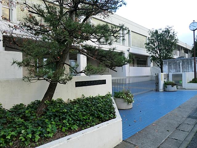 Junior high school. 1104m to Yokohama Municipal Azamino junior high school